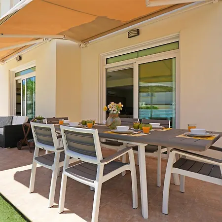 Celine Villa *